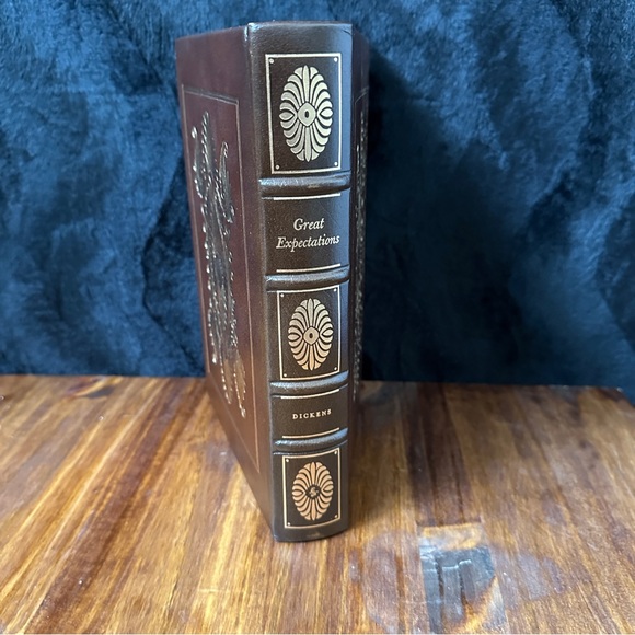 Great Expectations | Collector’s Leather Bound Edition - Picture 3 of 10